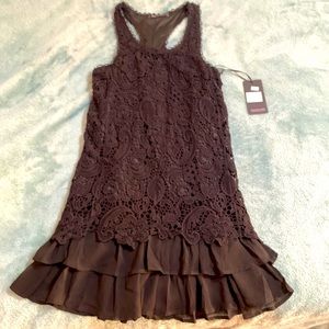 Paradise black above the knee dress. Size large